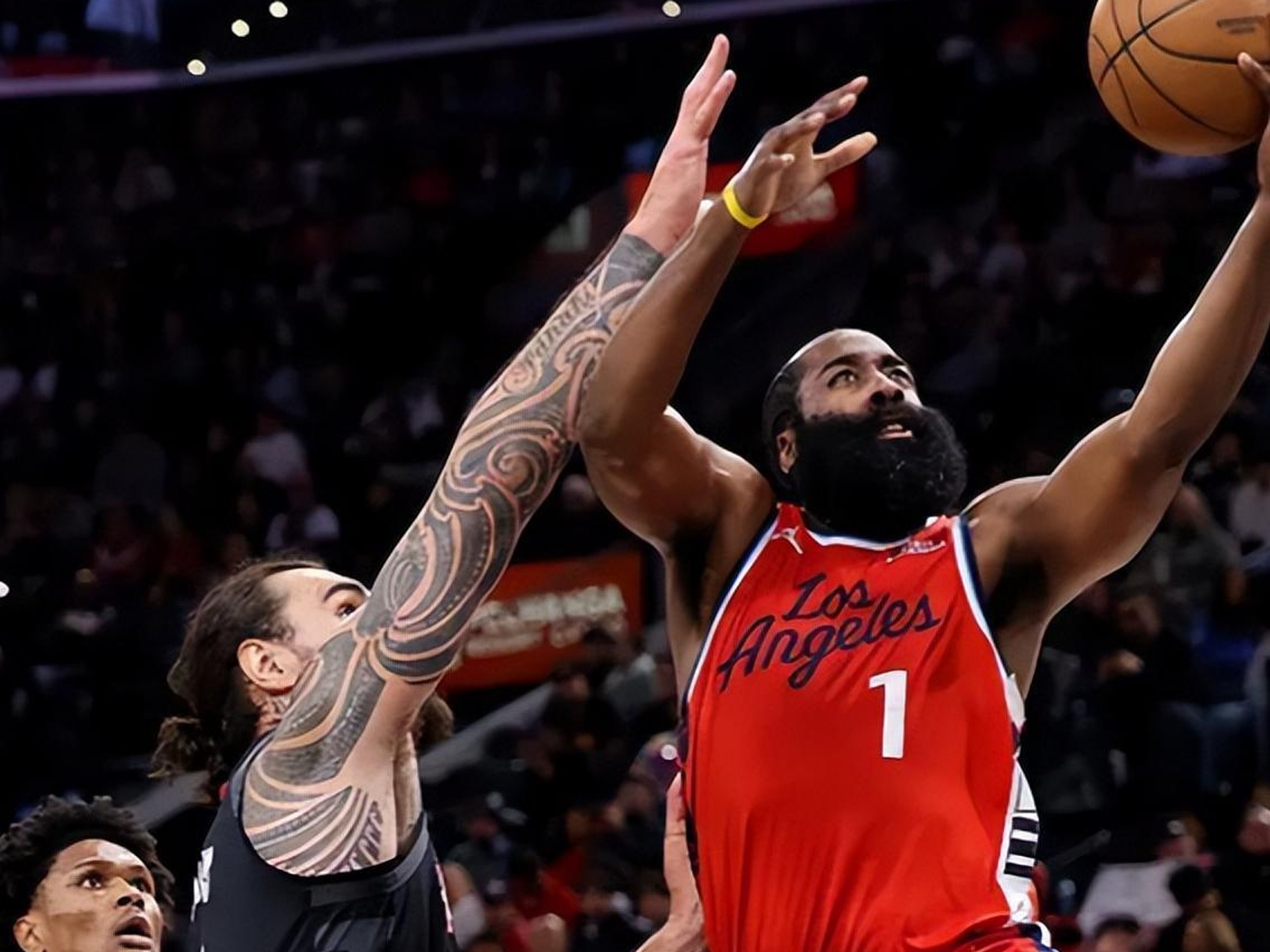 爱游戏-哈登在澳大利亚队比赛中比分优势明显葡萄牙体育单刀错失备战亚冠，现场解说直呼：赛后法兰克福调整名单以备法国杯