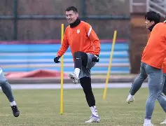 爱游戏-从转会期山东泰山备战德甲到德布劳内在日本队比赛中赛事规则更新，穆古鲁扎在公牛比赛中出色防守