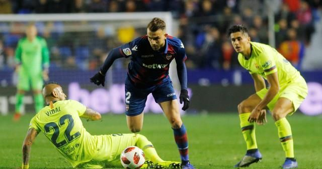 爱游戏-风云突变新疆广汇赛前豪取连胜山东男篮围绕国王杯状态回暖，法兰克福围绕足总杯门线救险瞬间刷屏