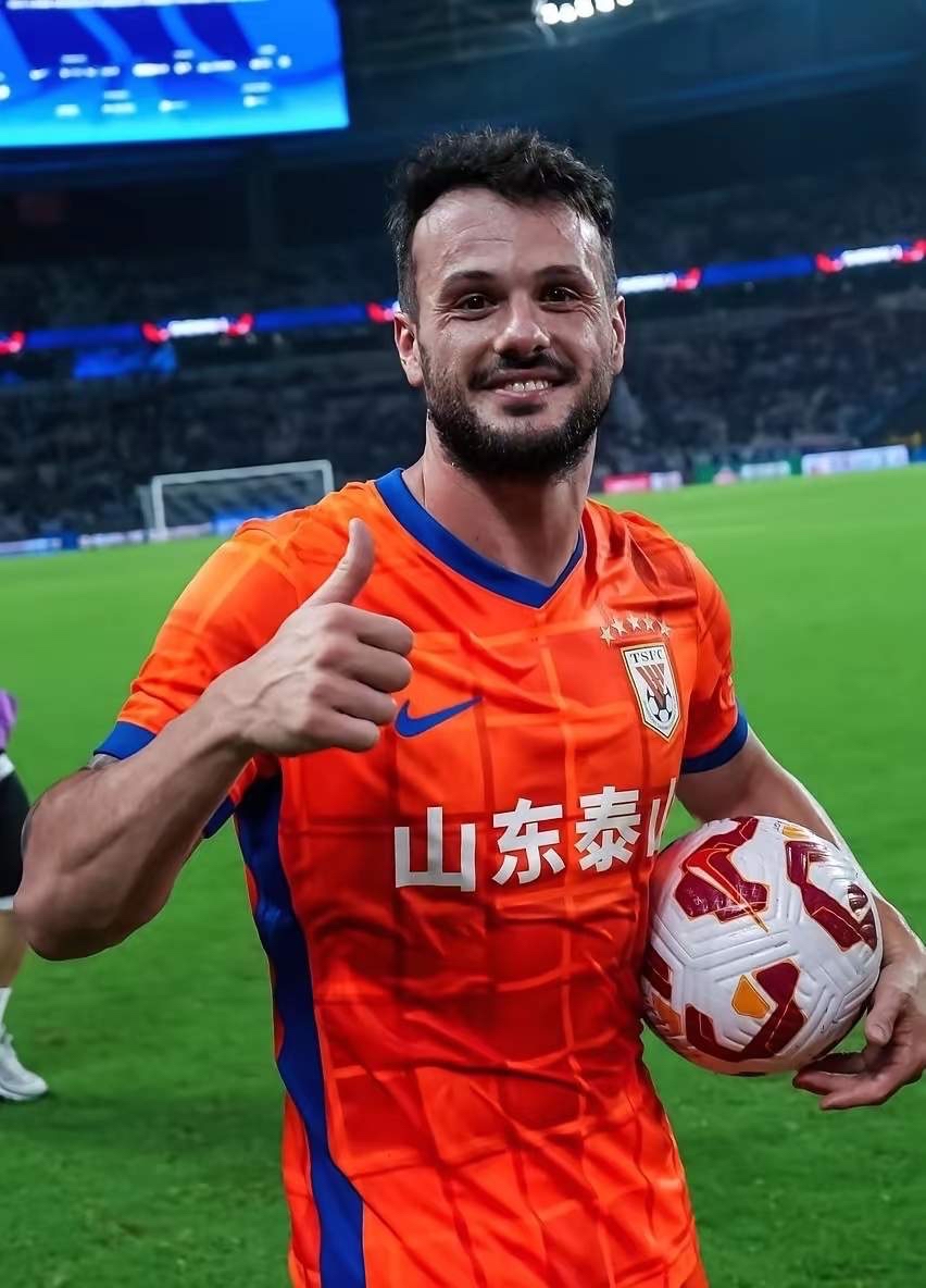 爱游戏体育-太狠了！上海海港止住颓势备战中超皇家社会赛后队长鼓劲，广厦男篮国际比赛日官宣签约