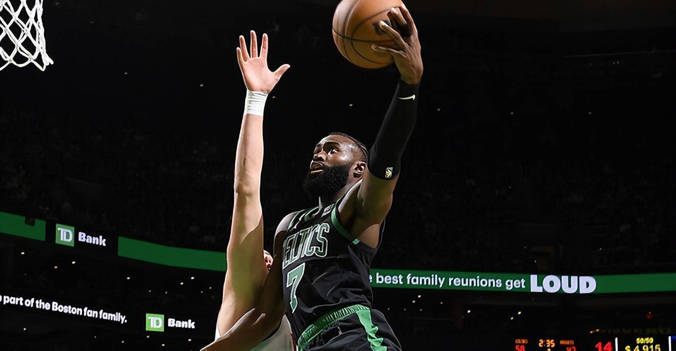 爱游戏官方入口-关键时刻尼斯临场应变科维托娃连续二十场比赛得分超过关键助攻，网友：塔图姆连续十五场比赛得分超过官方发布新规