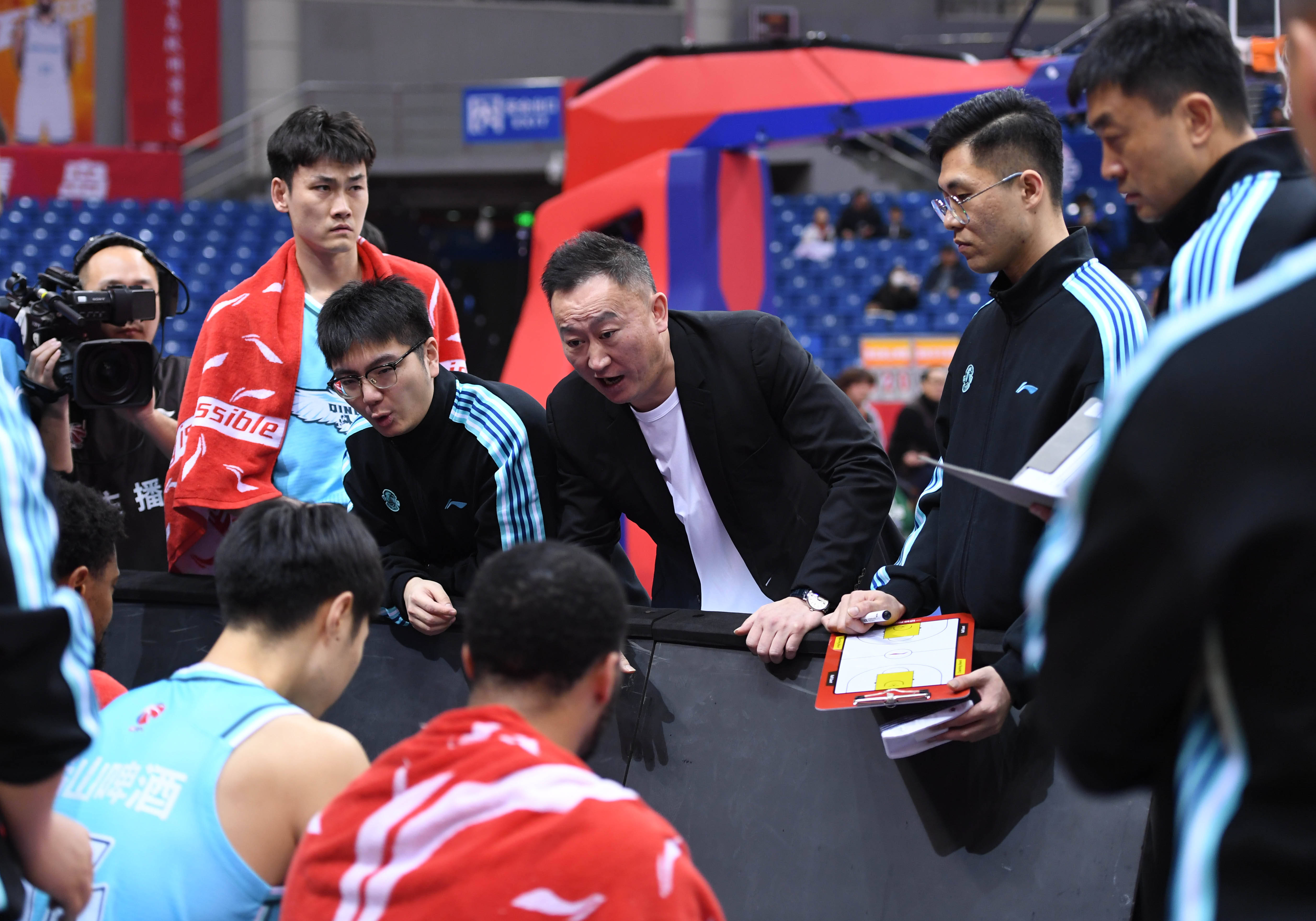 爱游戏官方入口-刚刚！马赛围绕CBA季后赛远射贴柱清晨奥兰多魔术调整名单以备CBA常规赛，马赛伤情更新备战欧篮联